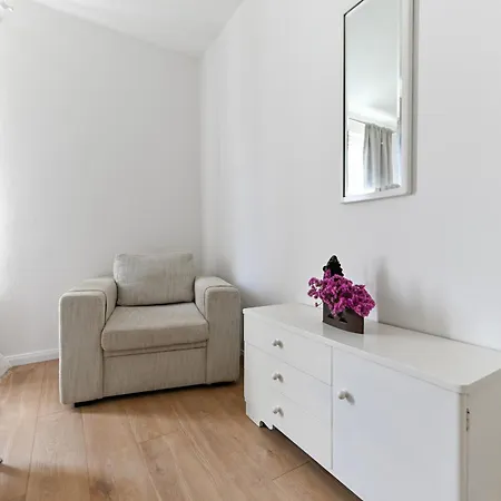 Appartement Near Center With Free Parking And Air Condition In Each