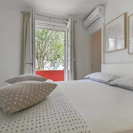 Apartment Near Center With Free Parking And Air Condition In Each Zadar