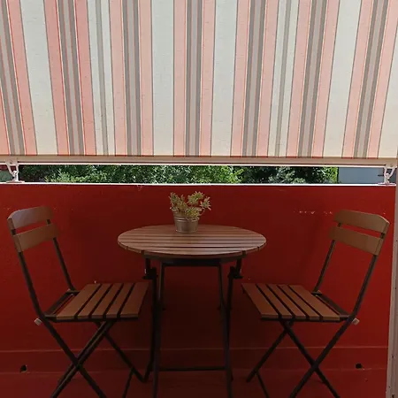 Apartment Near Center With Free Parking And Air Condition In Each